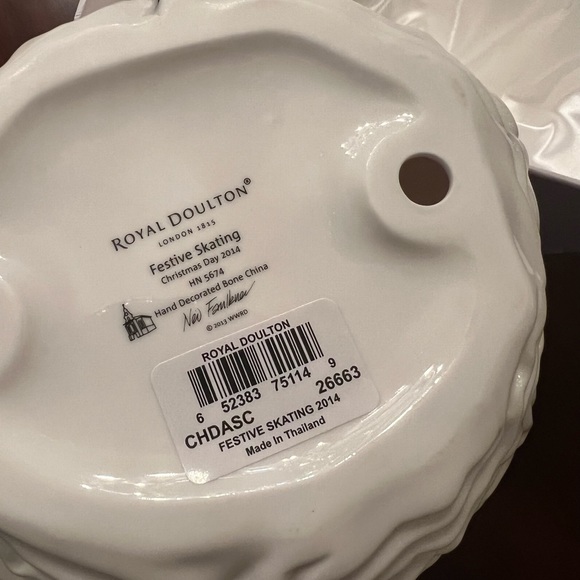 Royal Dulton Figurine - Festive Skate - Picture 4 of 5